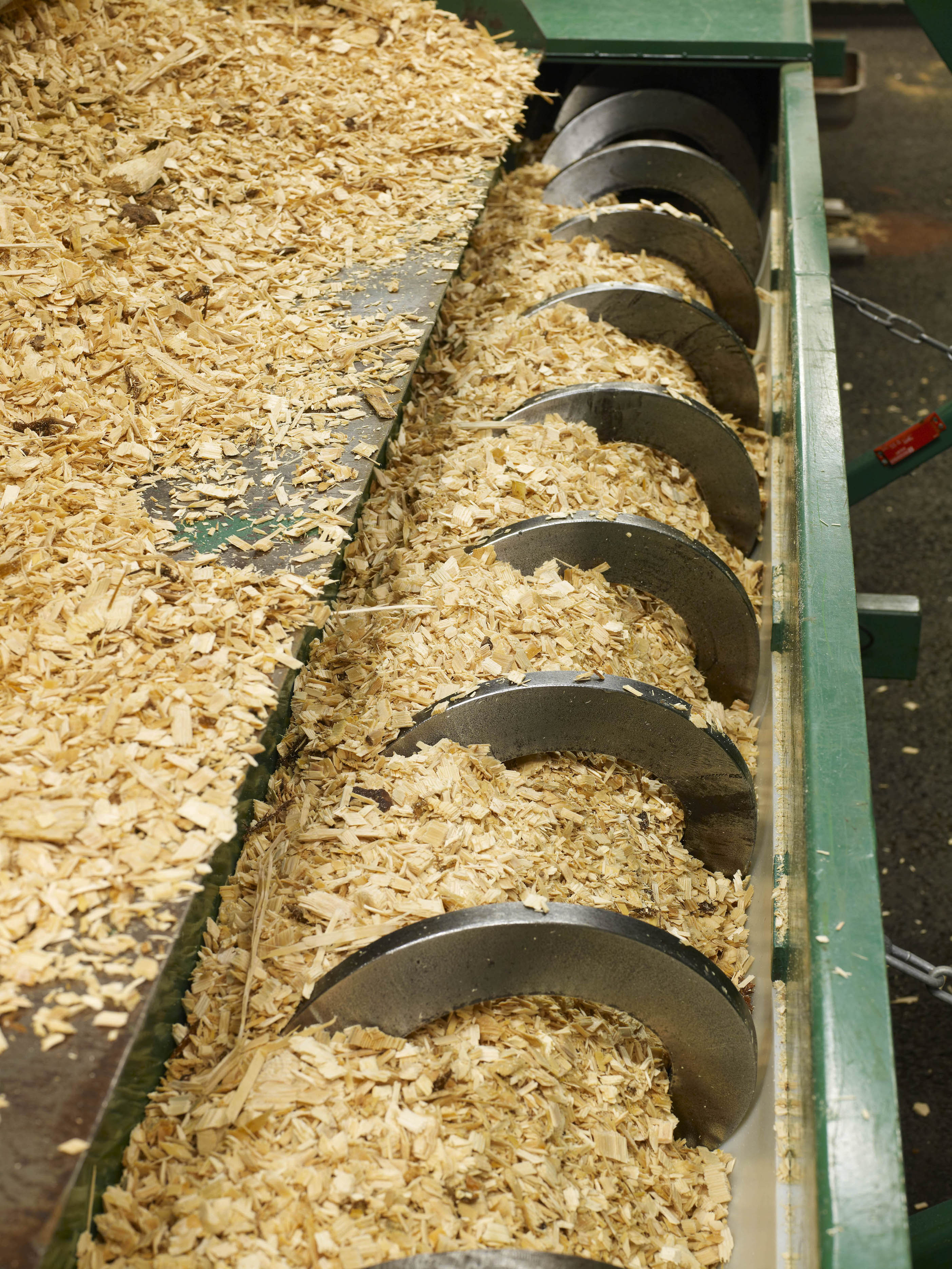 Wood chips, a waste product from the for-estry industry is fed into the SEKAB demo plant to be new products.